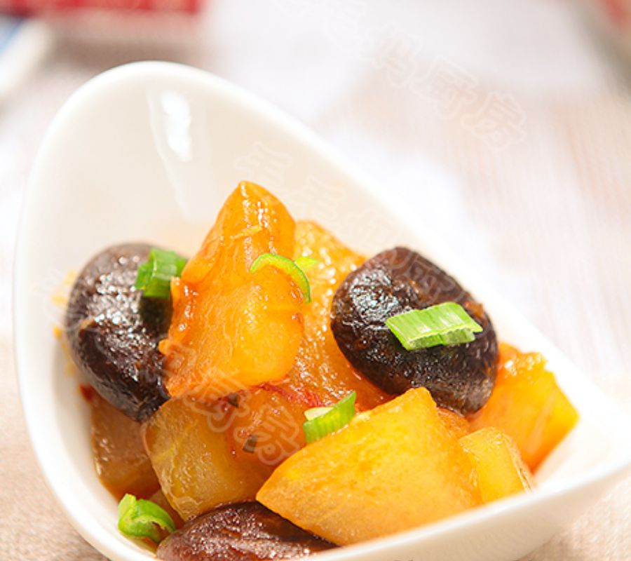 Braised Winter Melon with Mushrooms