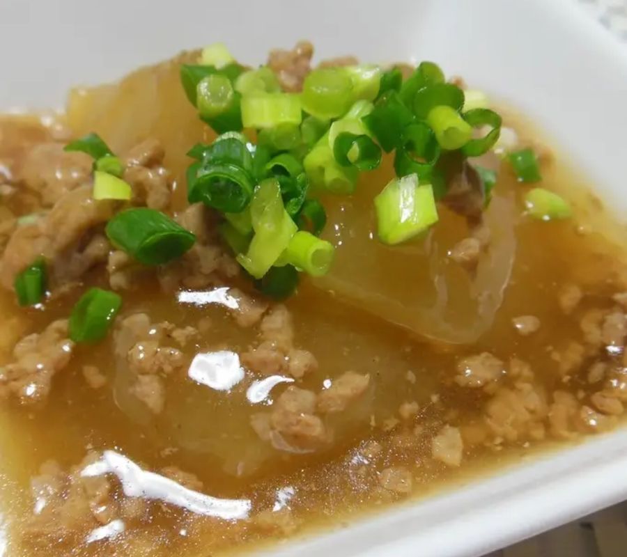 Stuffed Winter Melon with Ground Meat