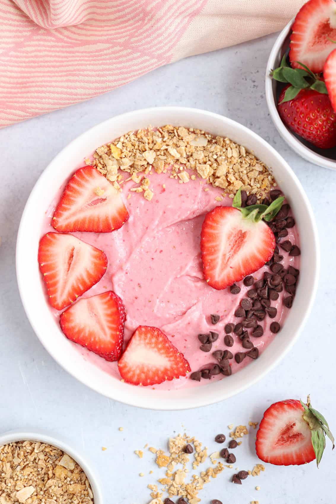 Strawberry Smoothie Bowl